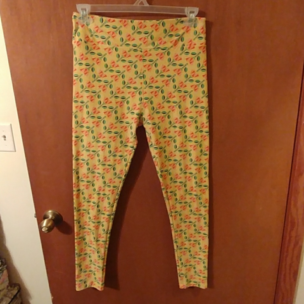 Lularoe Leggings Tall and Curvy